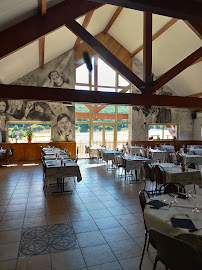 Atmosphère du Restaurant français Centre Routier de Bonsecours à Sévérac-d'Aveyron - n°17