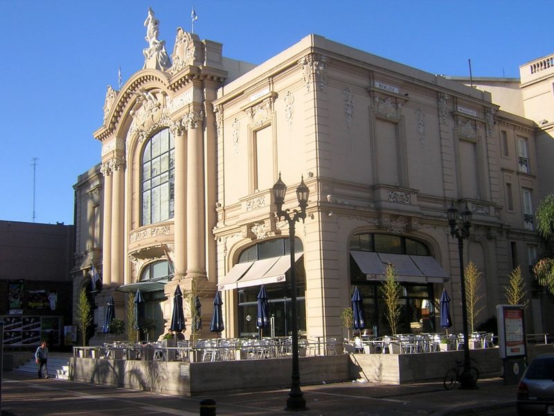 Teatro Municipal 1 de Mayo