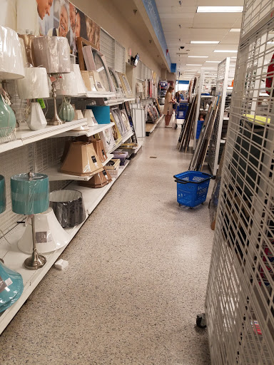 Clothing Store «Ross Dress for Less», reviews and photos, 6198 Little River Turnpike, Alexandria, VA 22312, USA