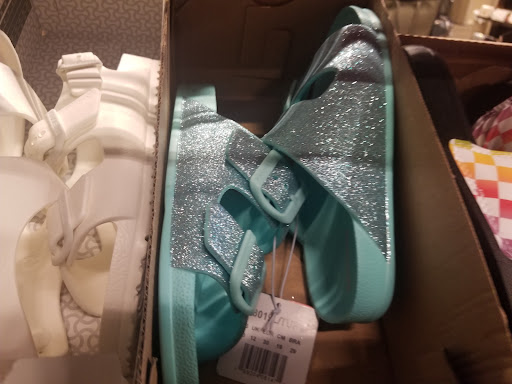 Shoe Store «DSW Designer Shoe Warehouse», reviews and photos, 1015 Cochrane Rd, Morgan Hill, CA 95037, USA