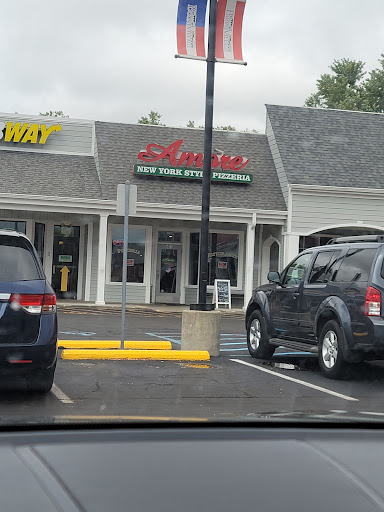 Shopping Mall «Boone Village shopping center», reviews and photos, W Oak St & Ford Rd, Zionsville, IN 46077, USA