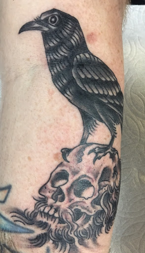 Tattoo Shop «Nine Lives Tattoo», reviews and photos, 61 N Holladay Dr, Seaside, OR 97138, USA