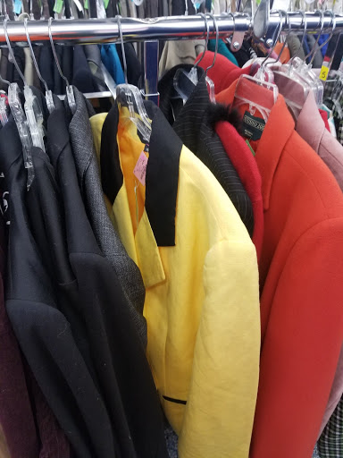 Thrift Store «St Vincent de Paul Kenosha Thrift Store», reviews and photos, 7531 30th Ave, Kenosha, WI 53142, USA