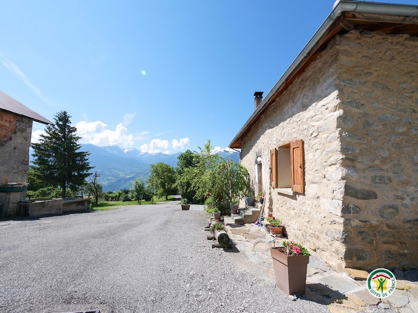 Gîte Les Sauvasses : Location de Vacances - Gites - Maisons - Proche station de ski - Embrun - Hautes Alpes -05 à Puy-Sanières (Hautes-Alpes 05)