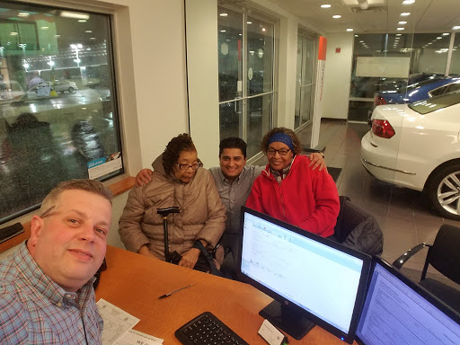 Volkswagen Dealer «Mike Haggerty VW», reviews and photos, 8920 S Cicero Ave, Oak Lawn, IL 60453, USA