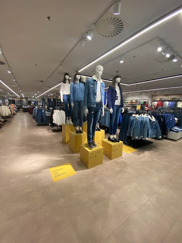 C&A Otevírací doba