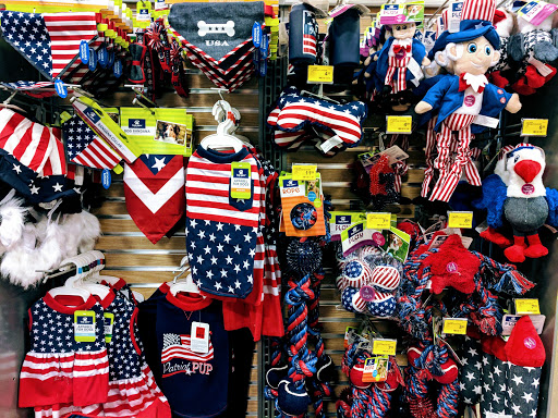 Pet Supply Store «PetSmart», reviews and photos, 9041 Snowden Square Dr, Columbia, MD 21045, USA