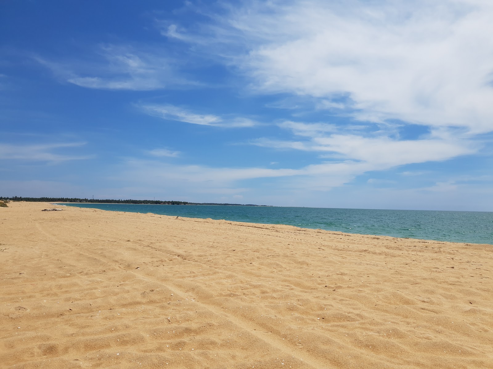 Foto von Kalpitiya Beach mit beiger sand Oberfläche