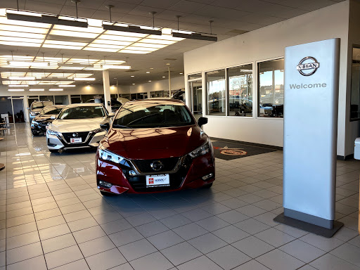 Car Dealer «Nissan of St. Charles», reviews and photos, 2535 E Main St, St Charles, IL 60174, USA
