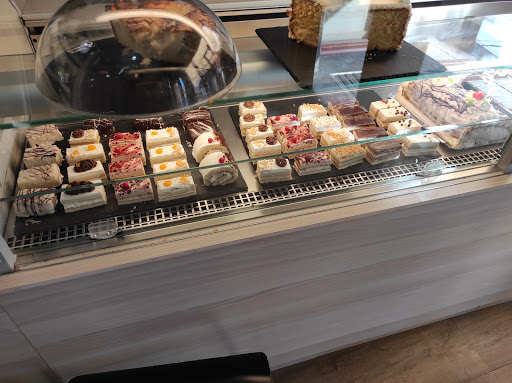 Pastelería Manoli- Productos Navas en Almadén, Ciudad Real