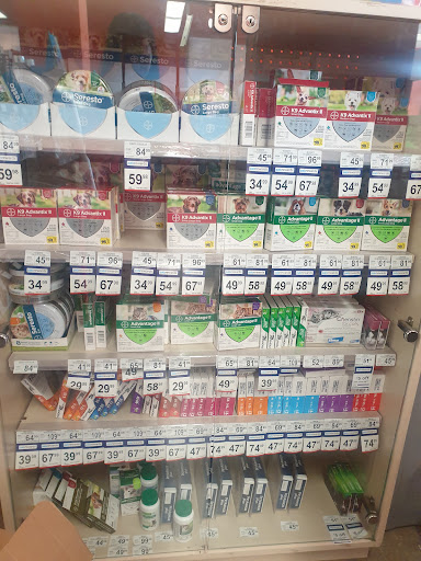 Pet Supply Store «Petco Animal Supplies», reviews and photos, 61-23 190th St, Fresh Meadows, NY 11365, USA