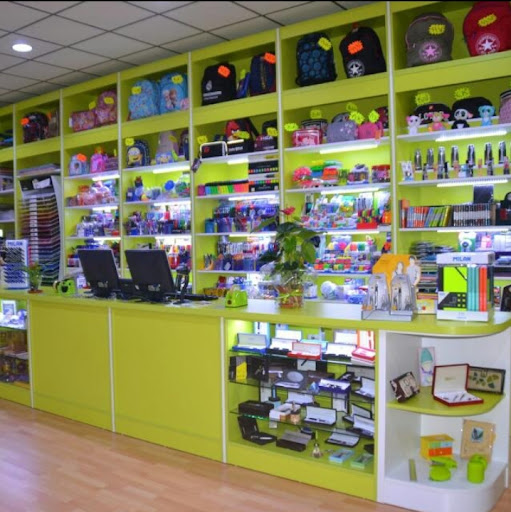Libreria Los Alamos, CB