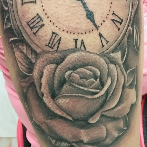 Tattoo Shop «Six1Six Tattoo Studio», reviews and photos, 526 Leonard St NW, Grand Rapids, MI 49504, USA