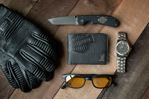 Harley-Davidson Dealer «Bergen County Harley-Davidson (Service Opens 9am)», reviews and photos, 124 Essex St, Rochelle Park, NJ 07662, USA