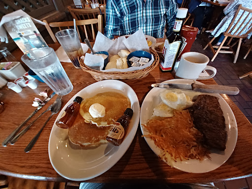 American Restaurant «Cracker Barrel Old Country Store», reviews and photos, 6941 Charlotte Pike, Nashville, TN 37209, USA