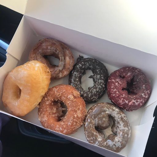 Donut Shop «Reds Donuts», reviews and photos, 60 S Jefferson St, Danville, IN 46122, USA