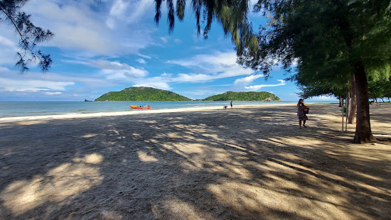Hat Laem Sala Beach