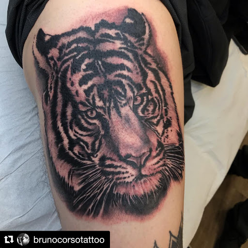 Tattoo Shop «Palace Art Tattoo», reviews and photos, 1779 Thousand Oaks Blvd, Thousand Oaks, CA 91362, USA