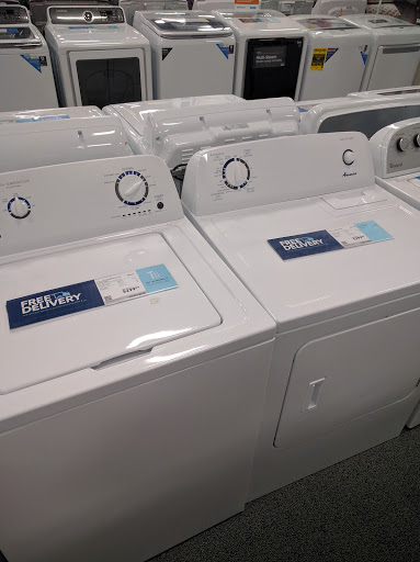 Electronics Store «Best Buy», reviews and photos, 2650 E Beltline Ave SE, Grand Rapids, MI 49546, USA