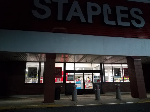 Office Supply Store «Staples», reviews and photos, 2180 MacArthur Rd, Whitehall, PA 18052, USA