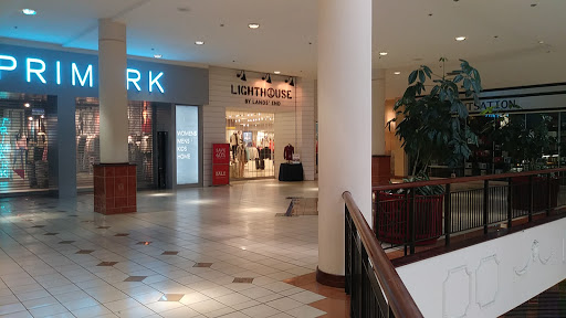 Shopping Mall «Willow Grove Park Mall», reviews and photos, 2500 W Moreland Rd, Willow Grove, PA 19090, USA