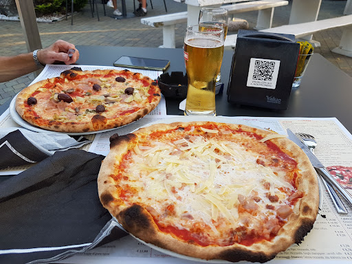 Black And White Pizzeria in Sondrio, Province of Sondrio
