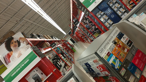 Office Supply Store «Staples», reviews and photos, 23131 Michigan Ave, Dearborn, MI 48124, USA