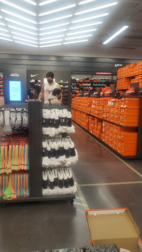 Sporting Goods Store «Nike Factory Store», reviews and photos, 20 City Blvd W #617, Orange, CA 92868, USA