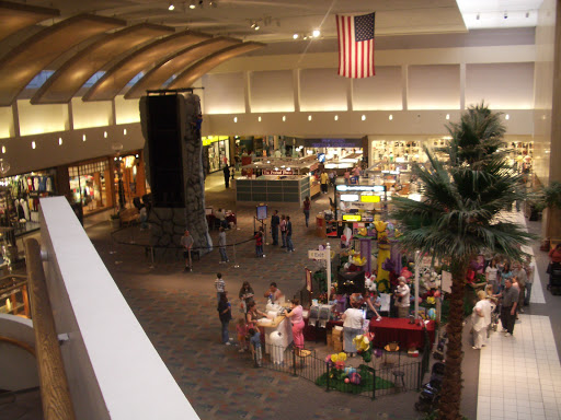 Shopping Mall «Westland Shopping Center», reviews and photos, 35000 Warren Rd, Westland, MI 48185, USA