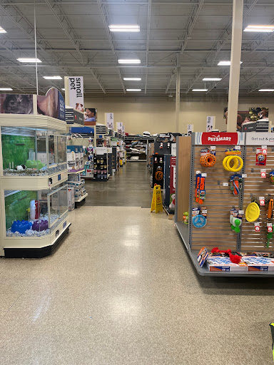 Pet Supply Store «PetSmart», reviews and photos, 17585 Southcenter Pkwy, Tukwila, WA 98188, USA