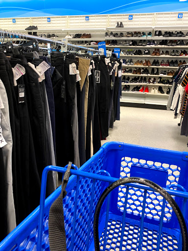 Clothing Store «Ross Dress for Less», reviews and photos, 2540 Cumberland Blvd SE, Smyrna, GA 30080, USA