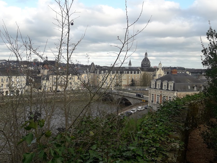 Jean claude allaire immobilier à Château-Gontier-sur-Mayenne