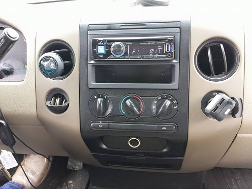 Electronics Repair Shop «Auto Electronic Specialists», reviews and photos, 2428 Nolensville Pike, Nashville, TN 37211, USA