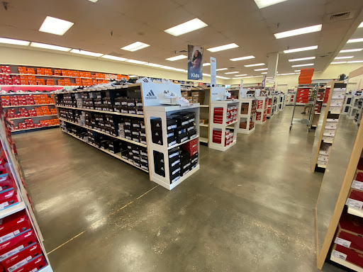 Shoe Store «Famous Footwear Outlet», reviews and photos, 5580 International Dr, Orlando, FL 32819, USA