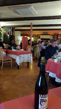 Atmosphère du Restaurant français Restaurant La Vieille Auberge à Ibos - n°12