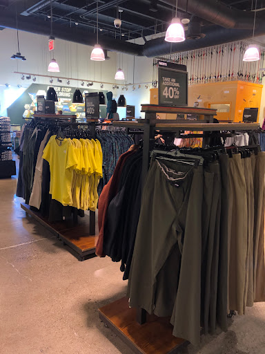 Clothing Store «The North Face Outlet», reviews and photos, 366 Nut Tree Rd, Vacaville, CA 95687, USA
