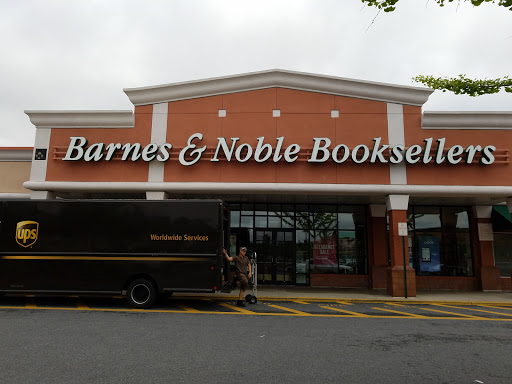 Book Store «Barnes & Noble», reviews and photos, 3089 Main St, Mohegan Lake, NY 10547, USA