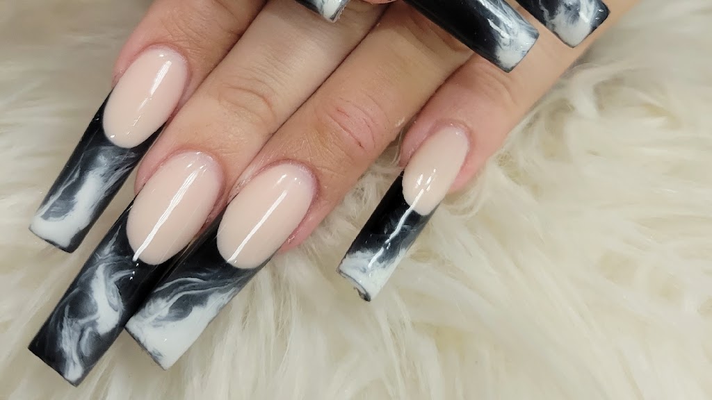 Metro Nails 92704