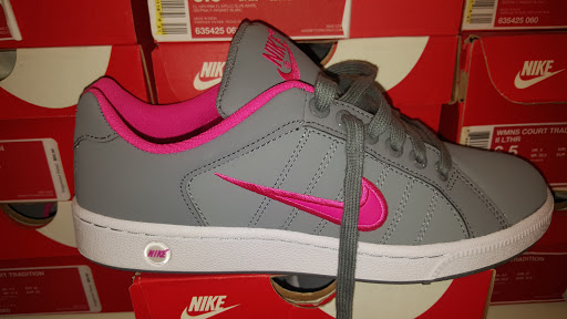 Shoe Store «Shoe Carnival», reviews and photos, 6524 Garth Rd, Baytown, TX 77521, USA