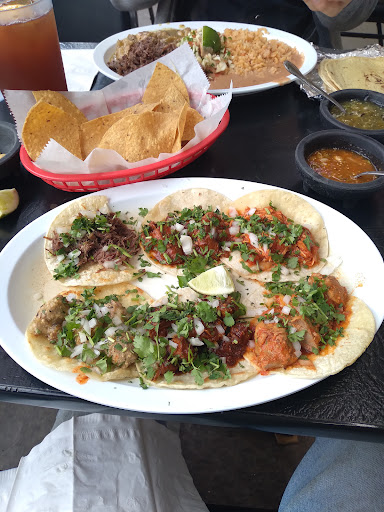 Mexican Restaurant «Los Alamos», reviews and photos, 1667 Summit St, Kansas City, MO 64108, USA