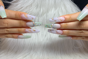 Accurate Nails & Spa