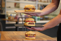 Photos du propriétaire du Restaurant de hamburgers Un burger dans la cuisine - Saint Jean - n°10