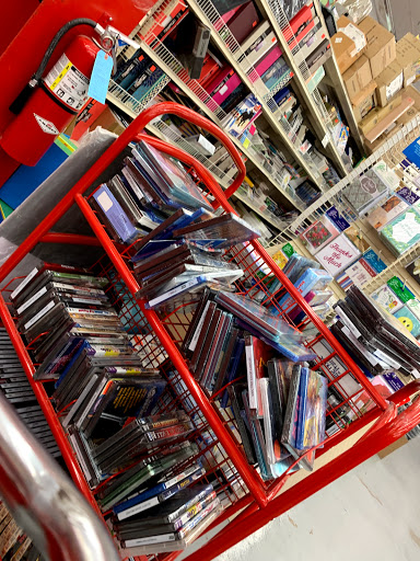 Shopping Mall «Cary Village Square Shopping Center», reviews and photos, 657 Cary Towne Blvd, Cary, NC 27511, USA