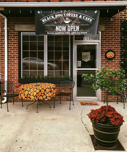 Black Dog Coffee & Cafe