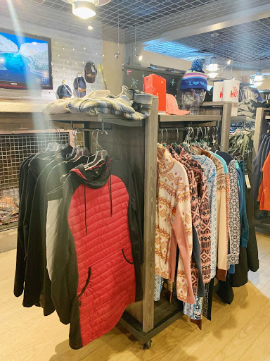 Ski Rental Service «Pinnacle Ski And Sports», reviews and photos, 3391 Mountain Rd, Stowe, VT 05672, USA