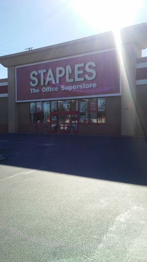 Office Supply Store «Staples», reviews and photos, 3090 Slauson Ave, Huntington Park, CA 90255, USA