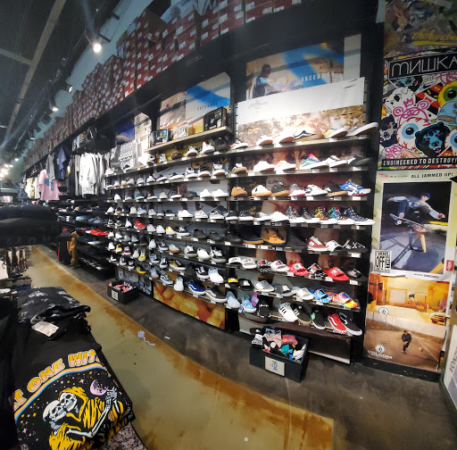 Shopping Mall «College Mall», reviews and photos, 2894 E 3rd St, Bloomington, IN 47401, USA