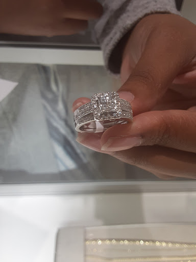 Jewelry Store «Zales - The Diamond Store», reviews and photos, 3213 Bel Air Mall, Mobile, AL 36606, USA