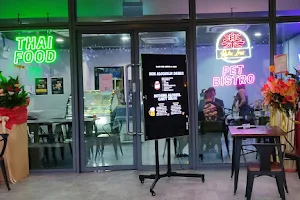 Raku Inu Bistro & Bar Powered By Dong MaMa Thai image