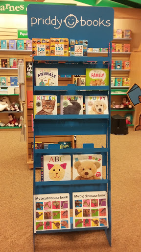 Book Store «Barnes & Noble Booksellers South Corona», reviews and photos, 2470 Tuscany St #101, Corona, CA 92881, USA